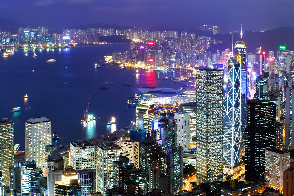 貿易是香港四大經濟產業之一，有著全球自由貿易港的角色。在互聯網時代之中，香港的中小企正在拓展電子商務，發掘全球機遇。