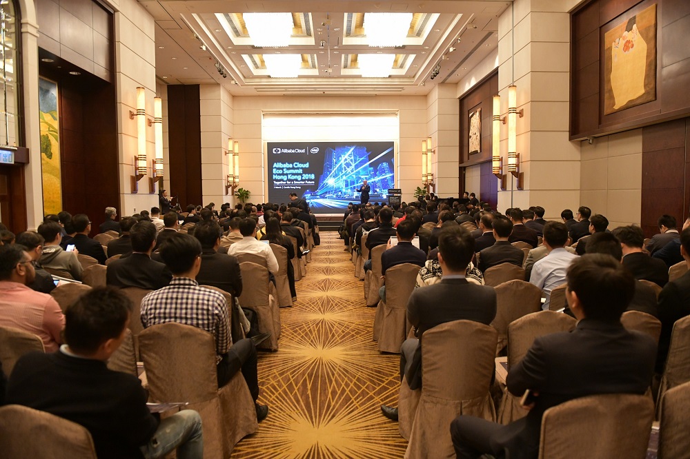 阿里雲舉辦「阿里雲香港生態峰會2018」，並宣佈成立「阿里雲港澳生態聯盟」，希望推動數據技術發展，為本地雲端生態系統拓展新機遇。