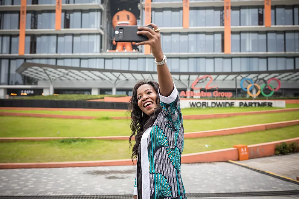2018年雙11前，肯尼亞創業者凱瑟琳重訪阿里巴巴。